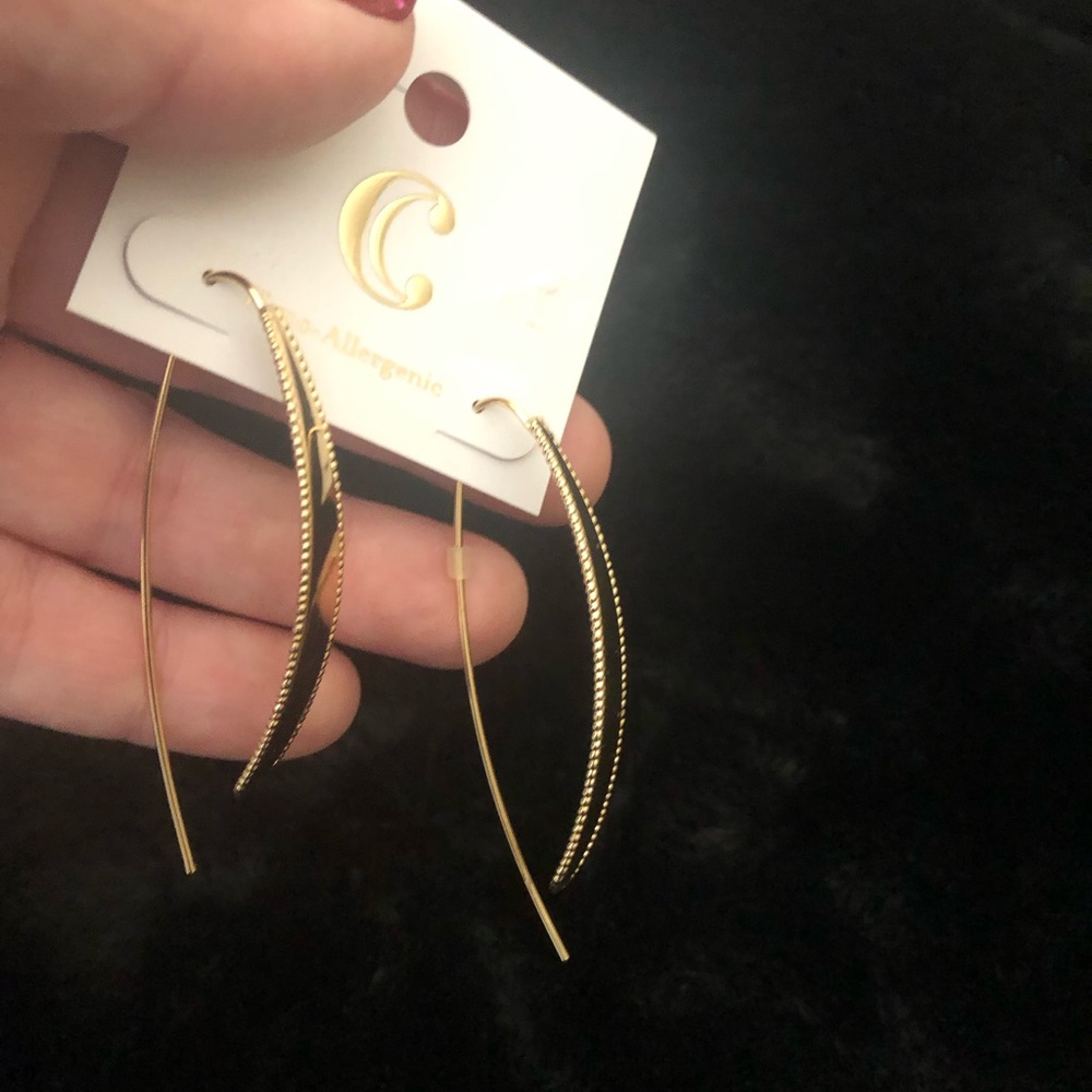 GOLD EARRINGS - Picture 2 of 3